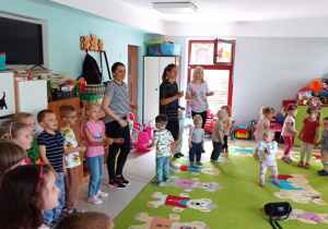 Zabawy taneczne.