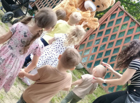 Piknik Rodzinny z okazji Dnia Mamy, Taty i Dziecka w ogrodzie przedszkolnym.