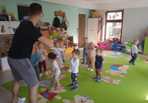 Warsztaty taneczne prowadzone przez Pana Bartłomieja.
