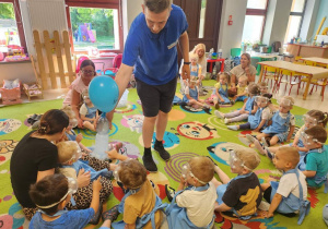 Dzieci z klubiki podczas warsztatów.