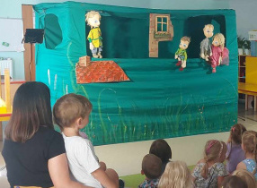 Przedstawienie teatralne pt.: "Piotruś Pan".